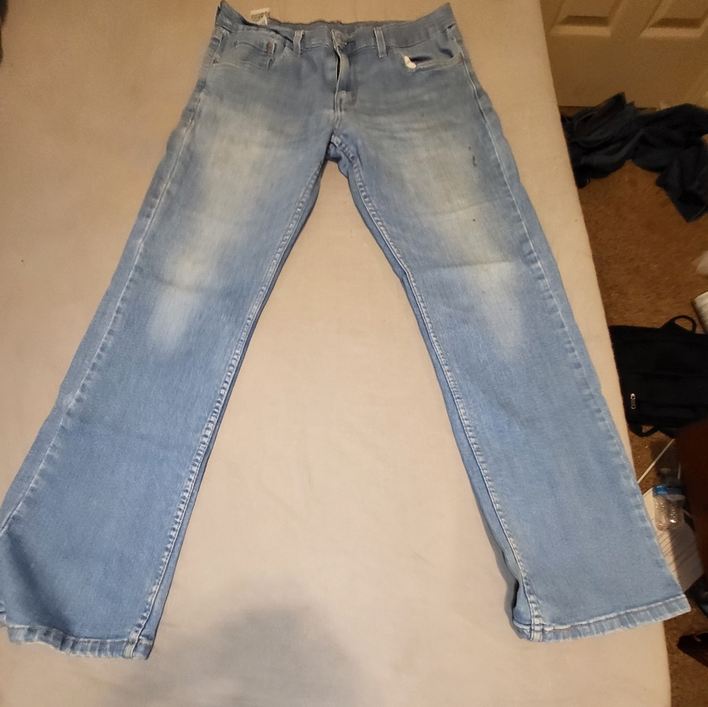 Levis 527